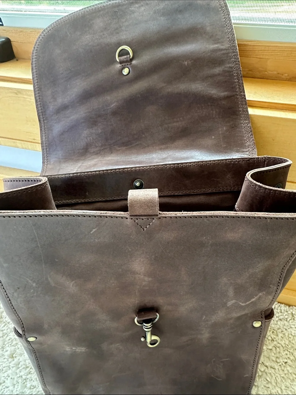 Vintage-Style Brown Leather Backpack with Front Flap
